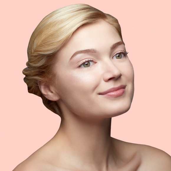 Benefit High Beam Highlighter - Picture 6 of 8